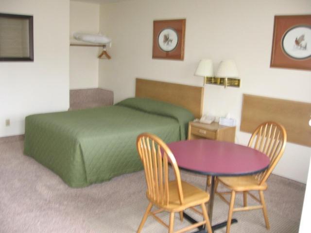 Little Bear Motel Грин-Ривер Экстерьер фото