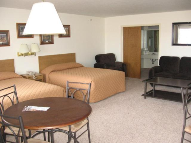 Little Bear Motel Грин-Ривер Экстерьер фото