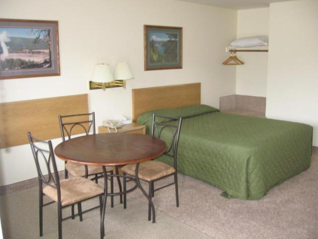 Little Bear Motel Грин-Ривер Экстерьер фото