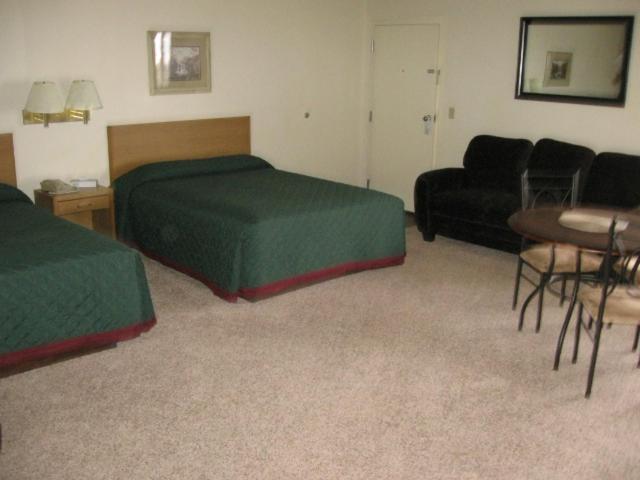 Little Bear Motel Грин-Ривер Экстерьер фото